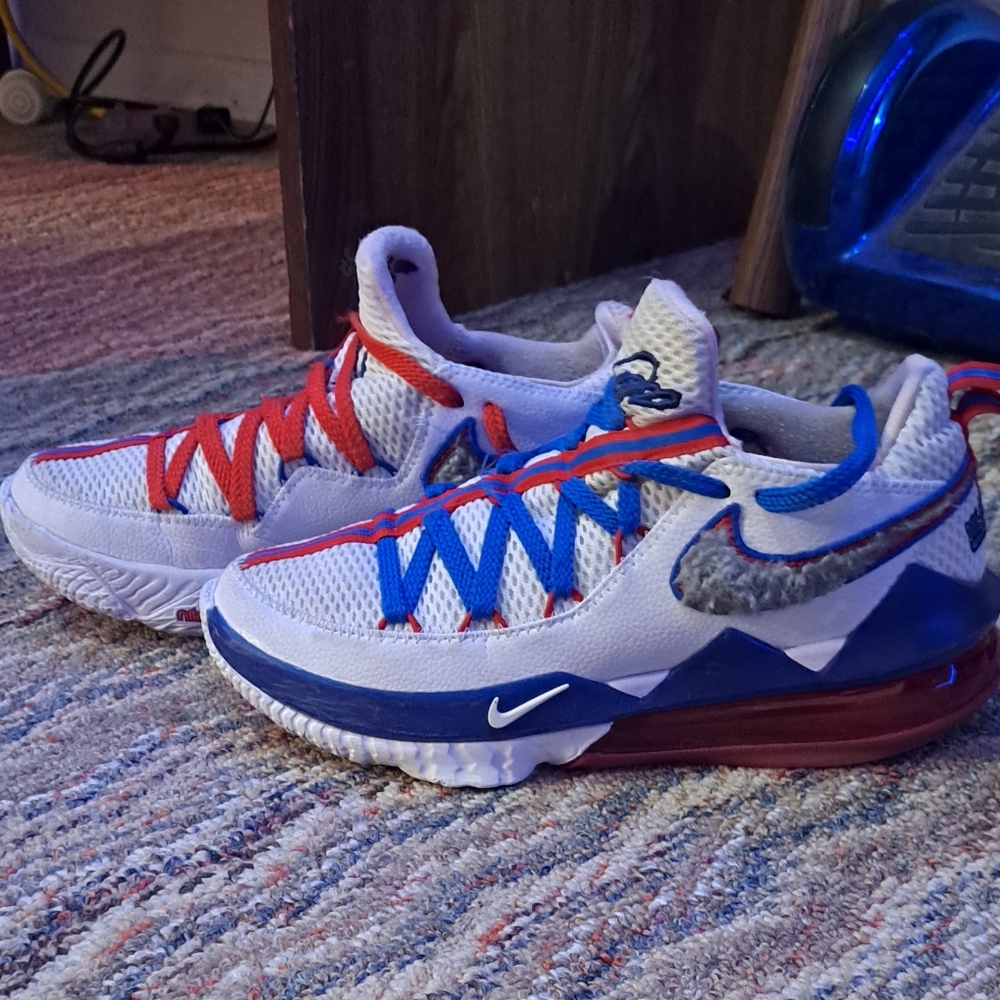 Like New Nike LeBron 17 Low Tune Squad - Picture 4 of 5